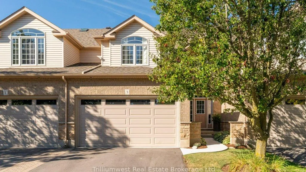 Sterling Oaks exterior