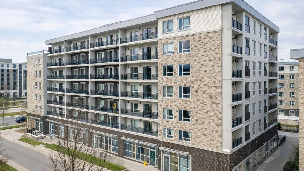 URL Condos exterior