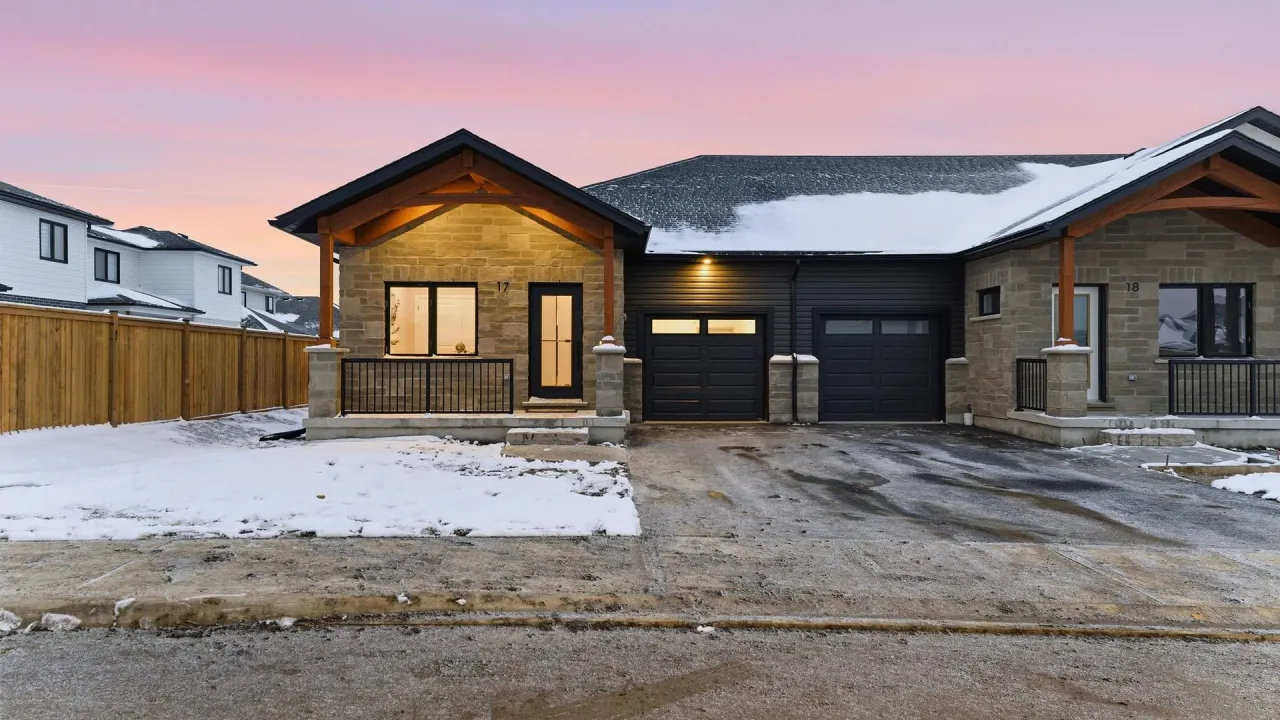 Pine Ridge Crossing exterior