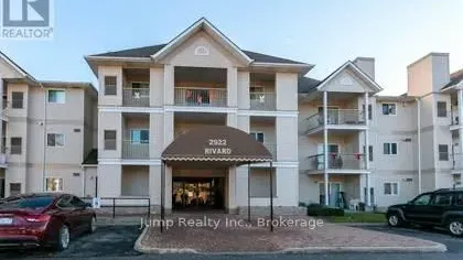 2922 Rivard exterior