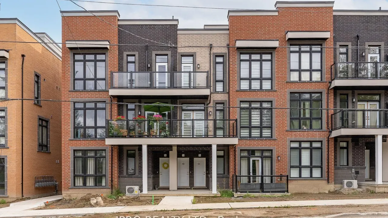 Boss Luxury Towns exterior