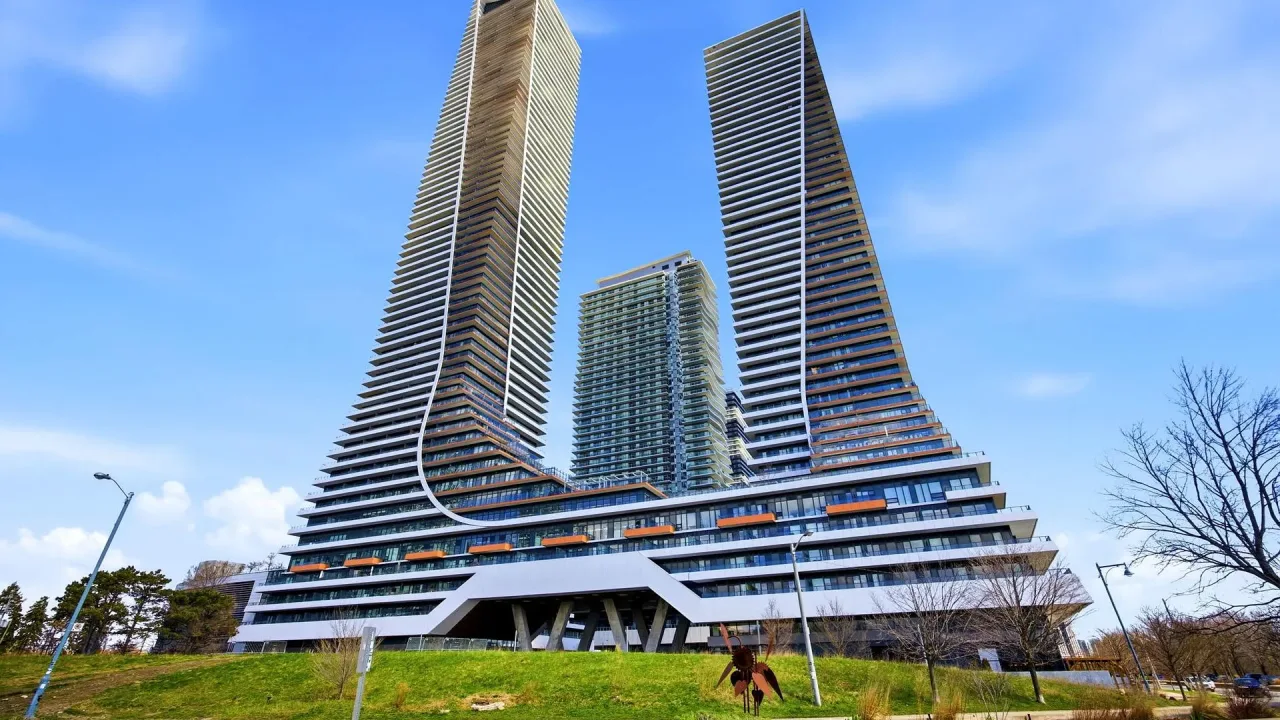 Sky Tower exterior