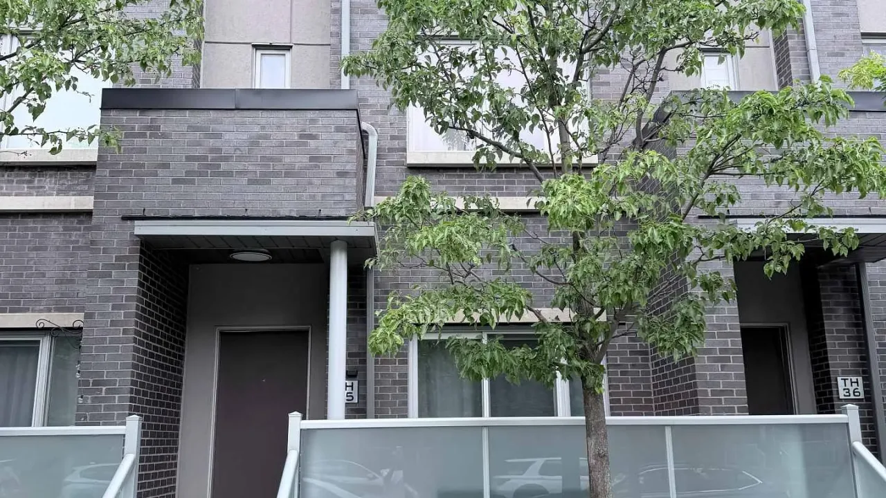 Metrogate exterior