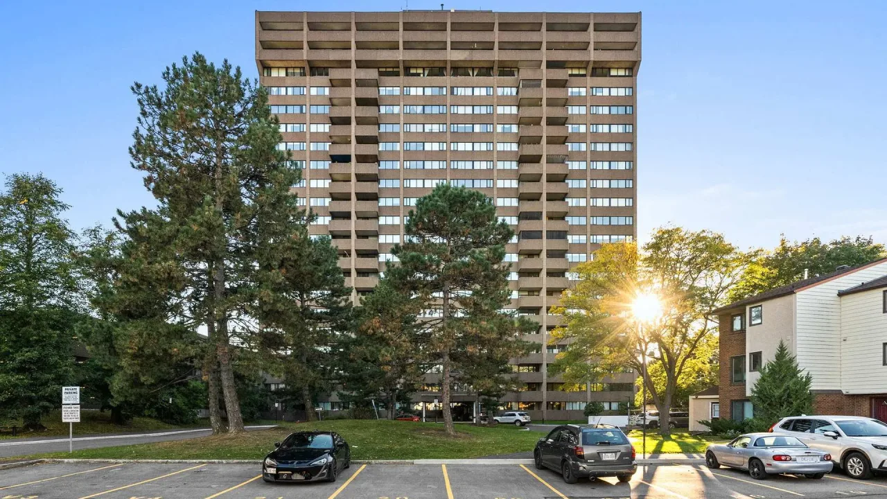 Strathmore Towers Tower B exterior