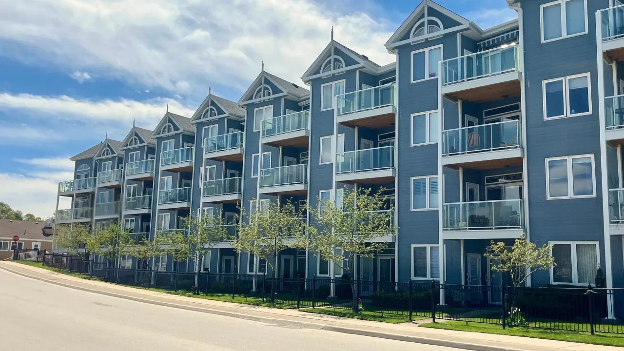 Harbourside Condominiums exterior