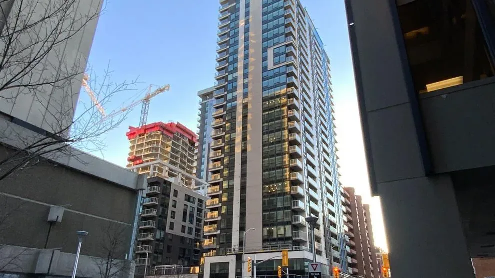Claridge Moon exterior