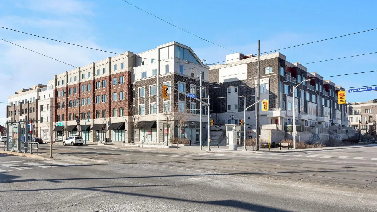 Minto Longbranch exterior
