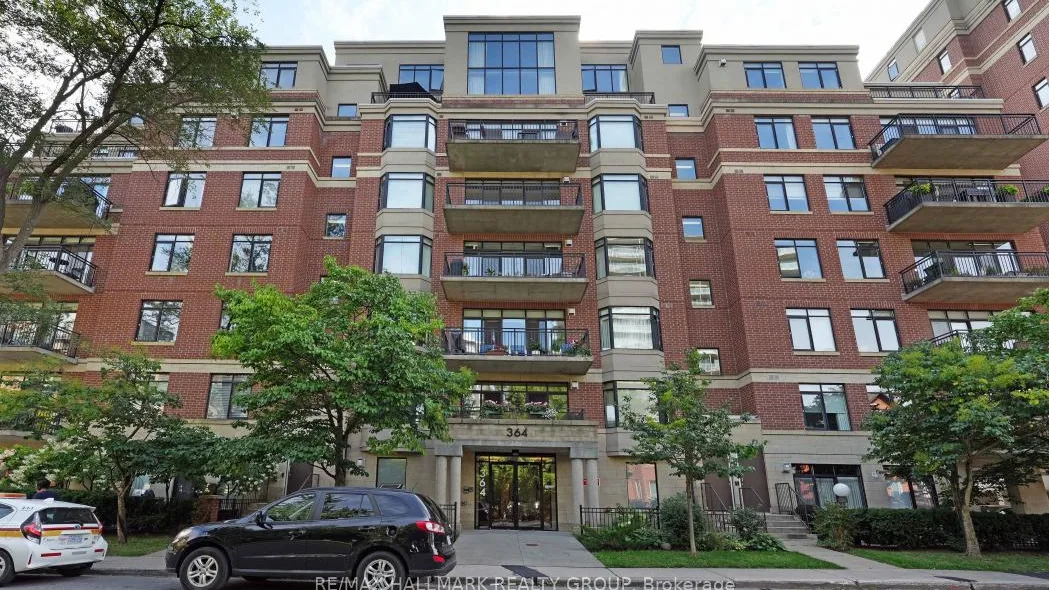 Metropolitan I exterior