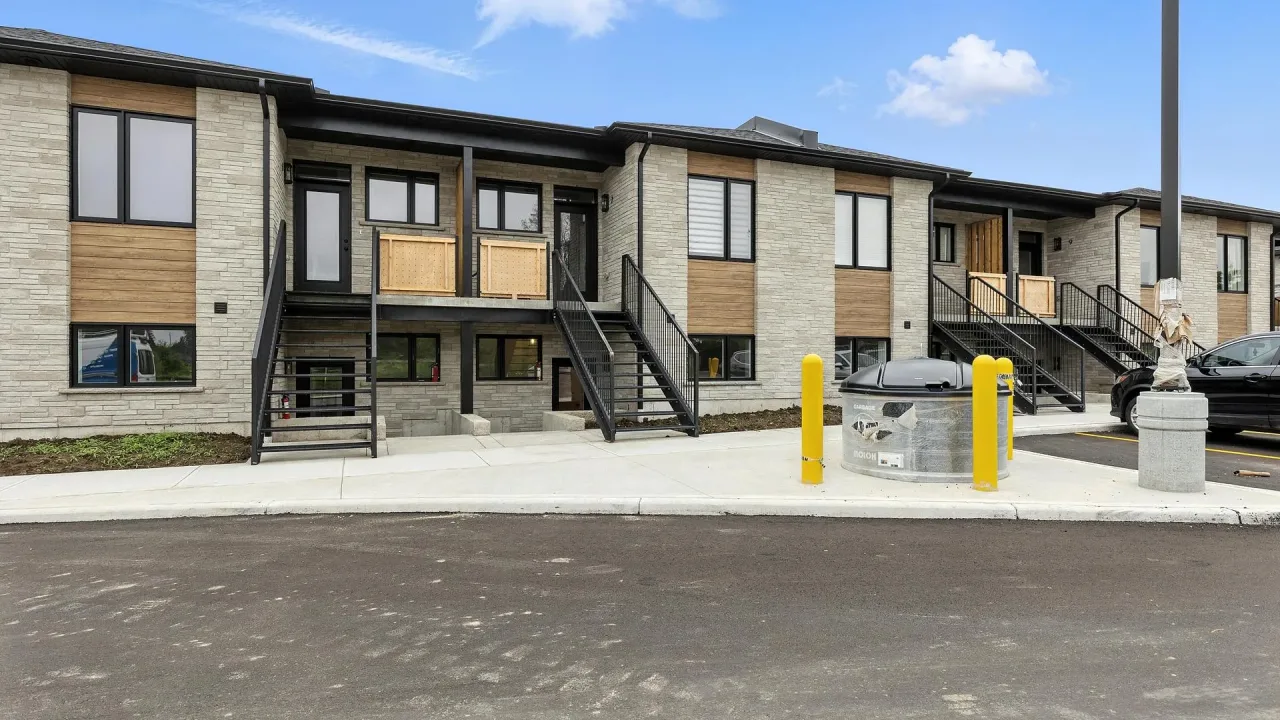 Wellington Mews exterior