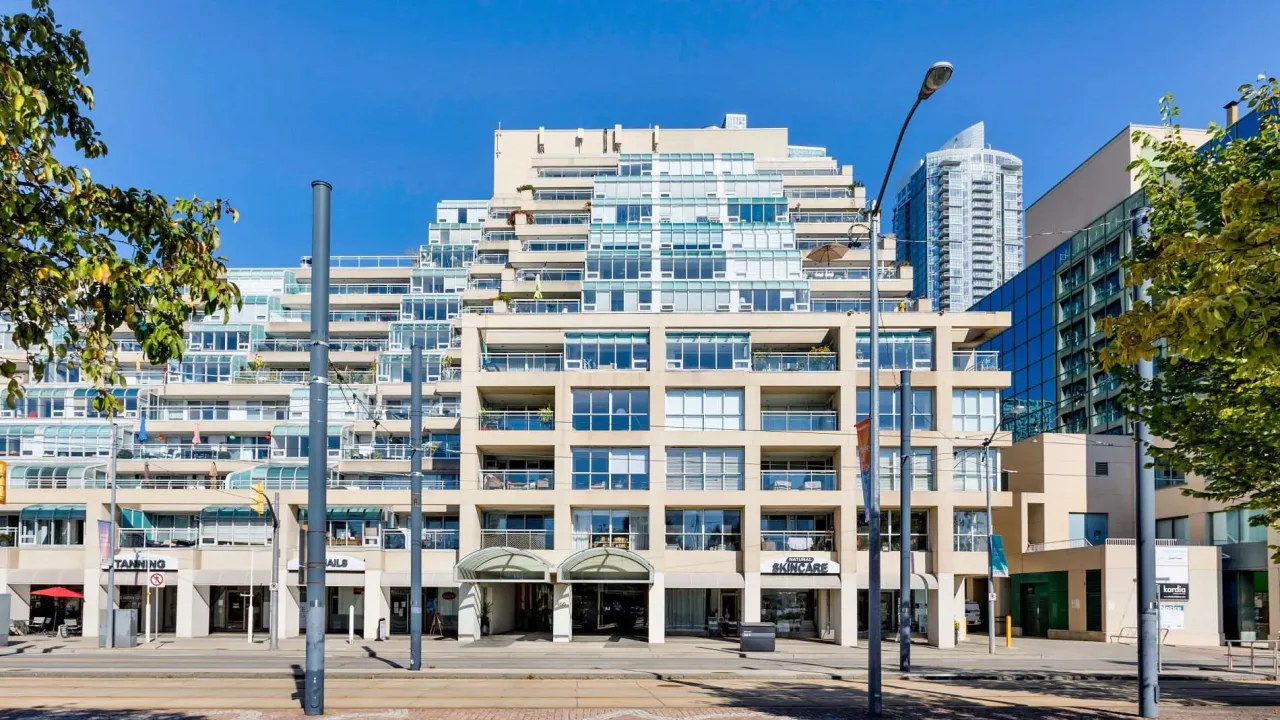 Kings Landing Condominiums exterior