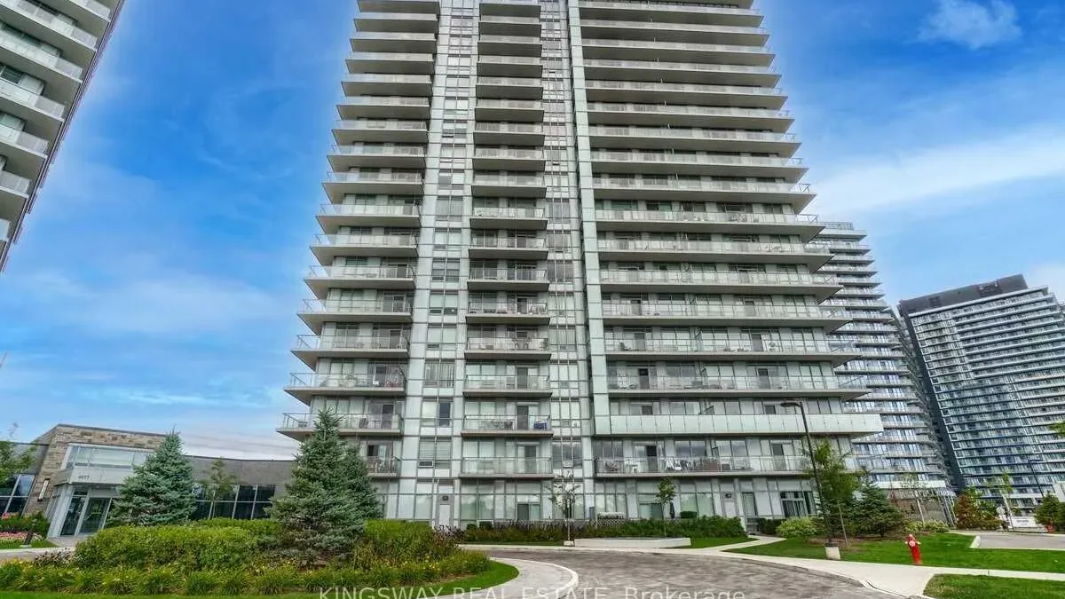 Mills Square D exterior