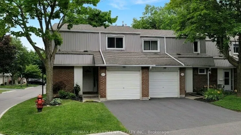 Woodview Park exterior