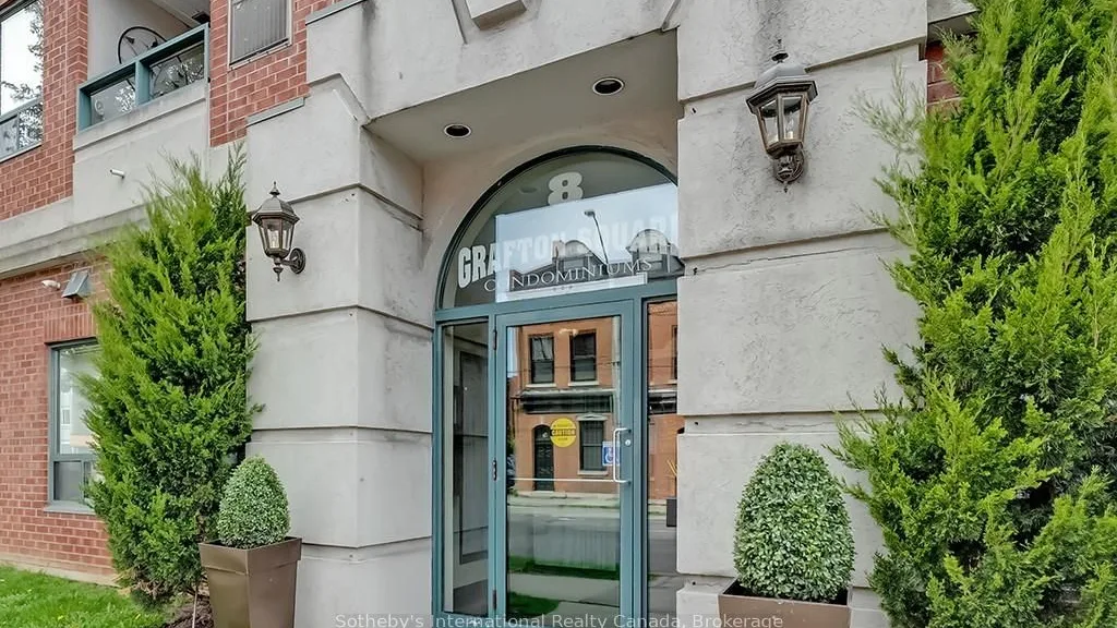 Grafton Square exterior