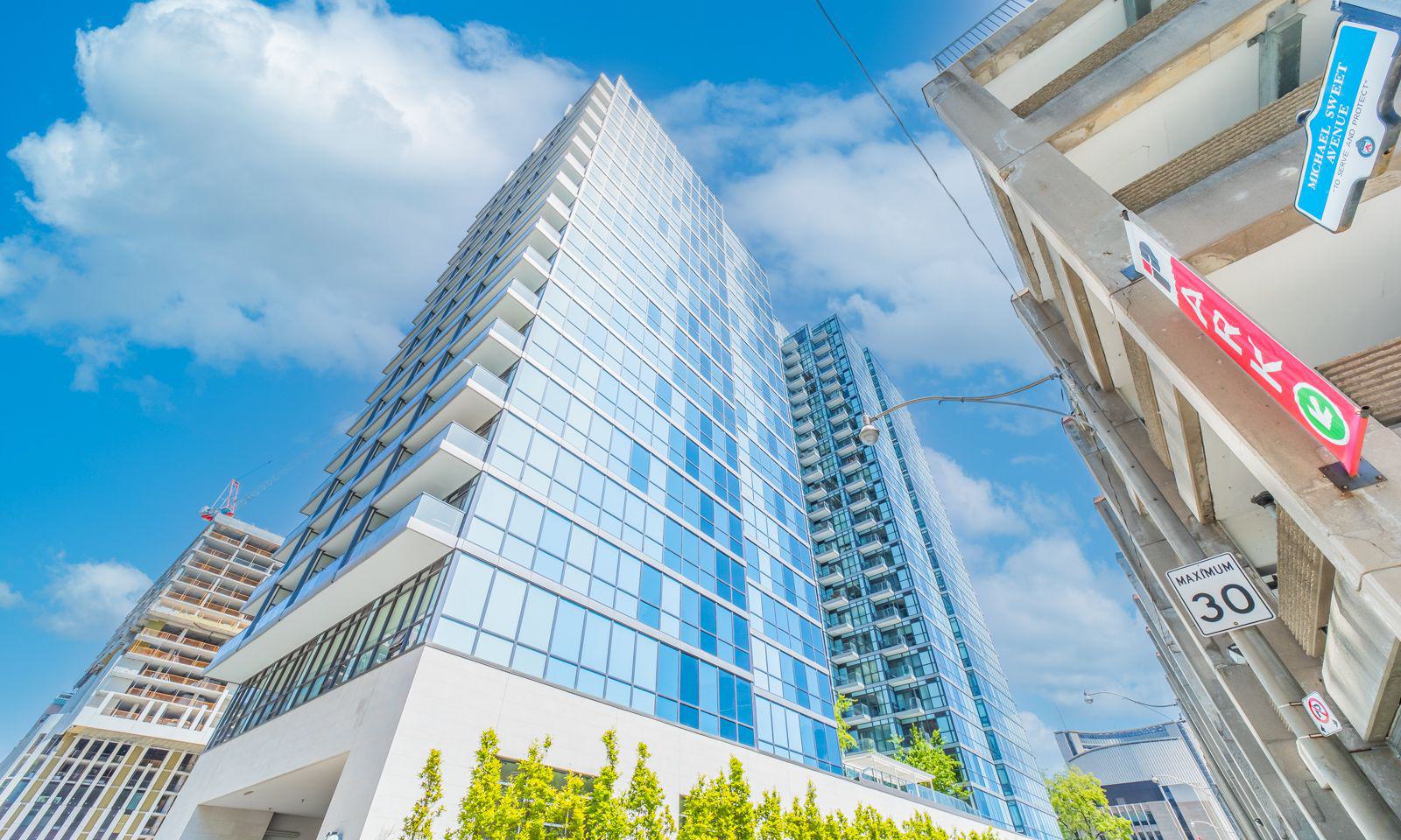 No 210 Residences on Simcoe exterior