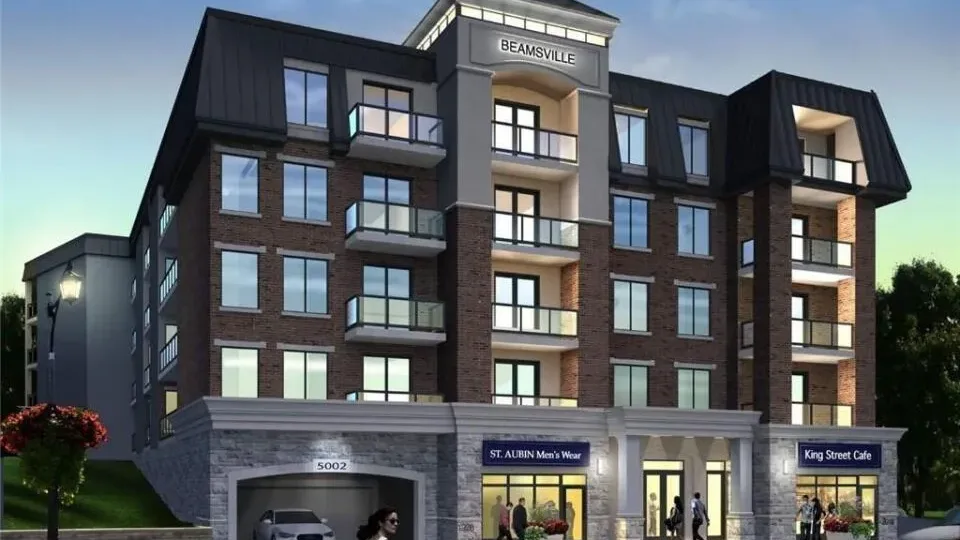 CONDOS ON KING exterior