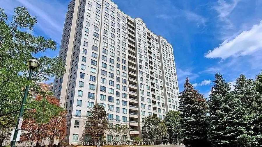 Windsor - Monarch exterior