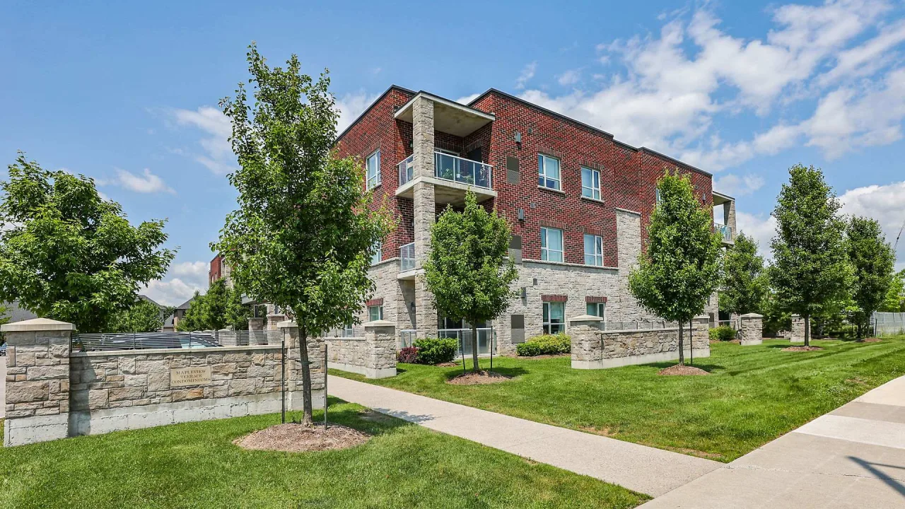 Mapleview Terrace Condominiums exterior