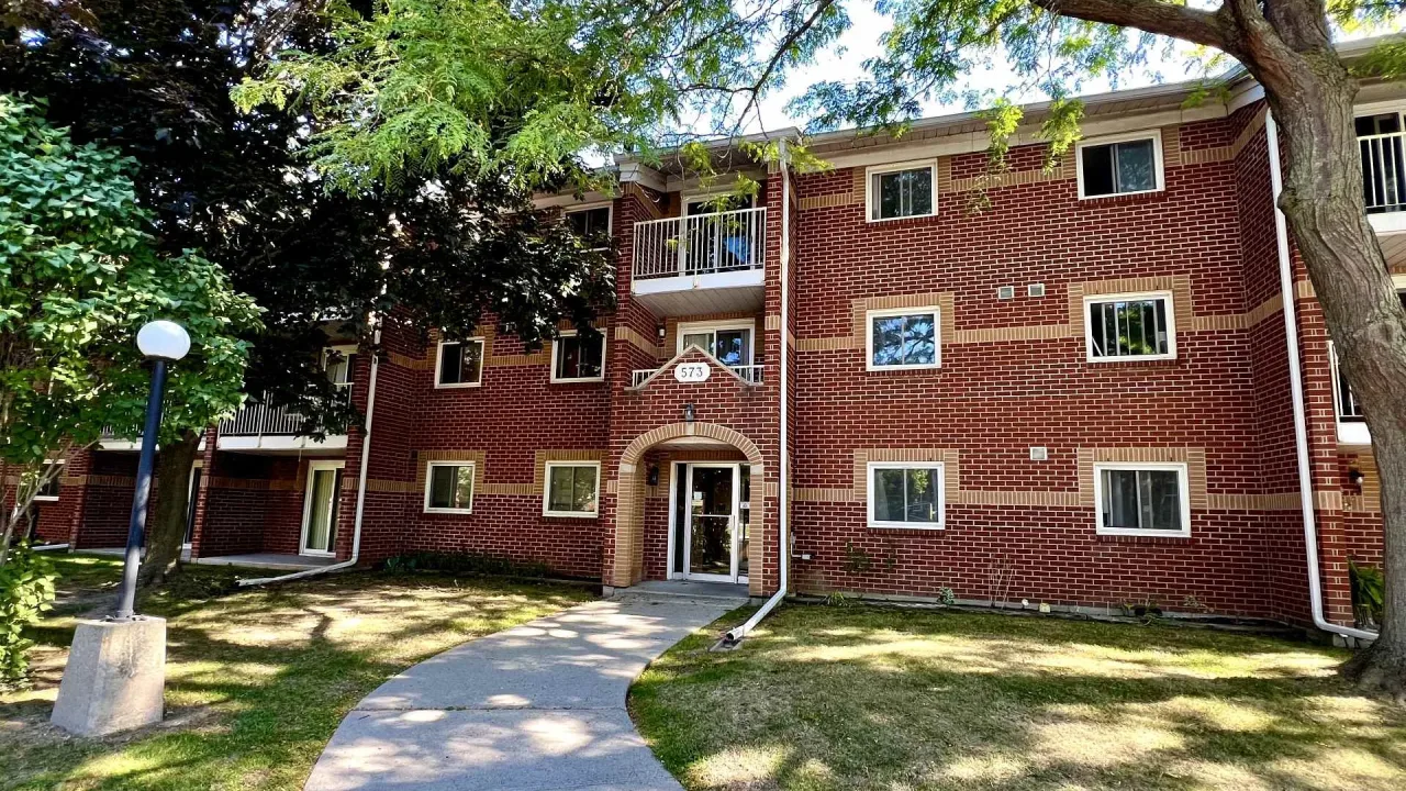 Meadowbrooke Condominium Community exterior