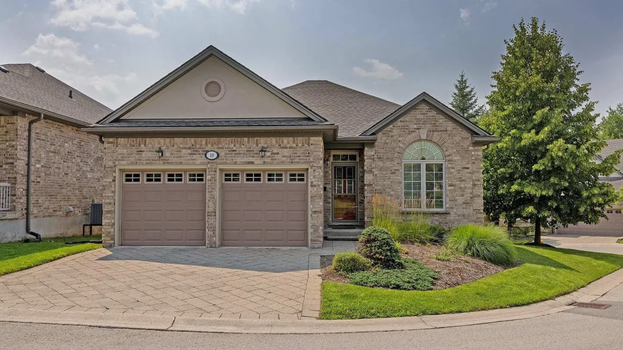 Ravines of Sunningdale exterior