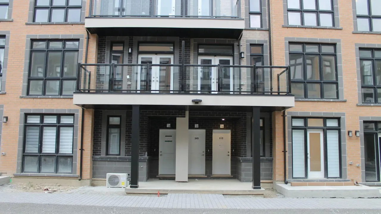 The Bond On Yonge exterior