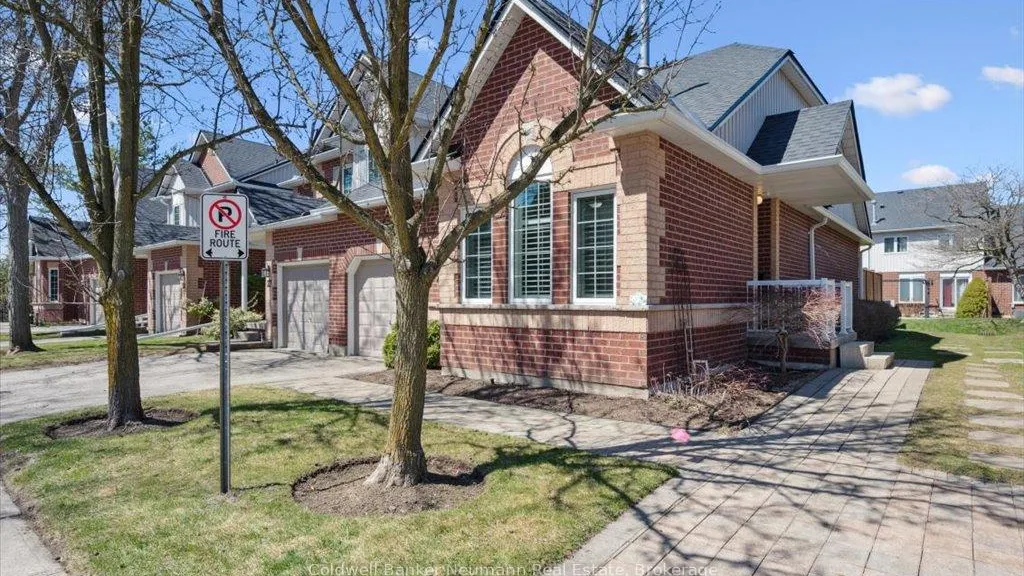 Kortright Mews exterior