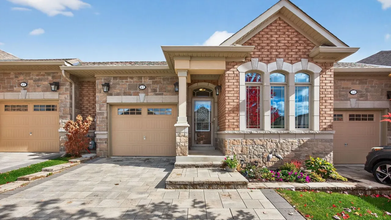 Vistas Hillside 3 exterior