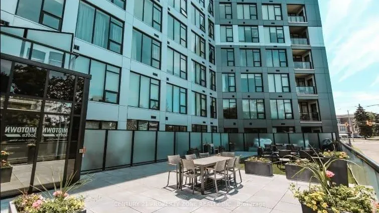 Midtown Lofts exterior