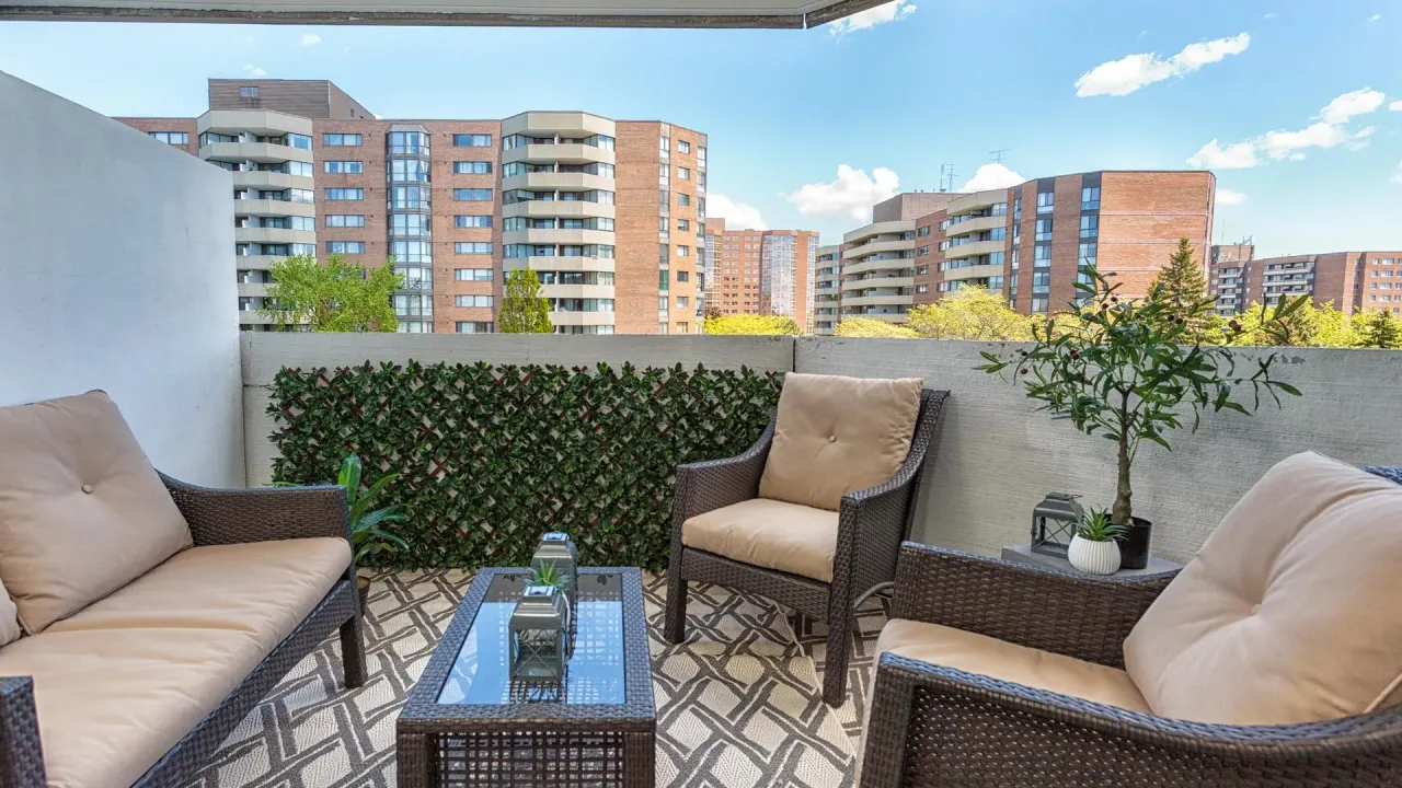 Baif Gardens Corp exterior