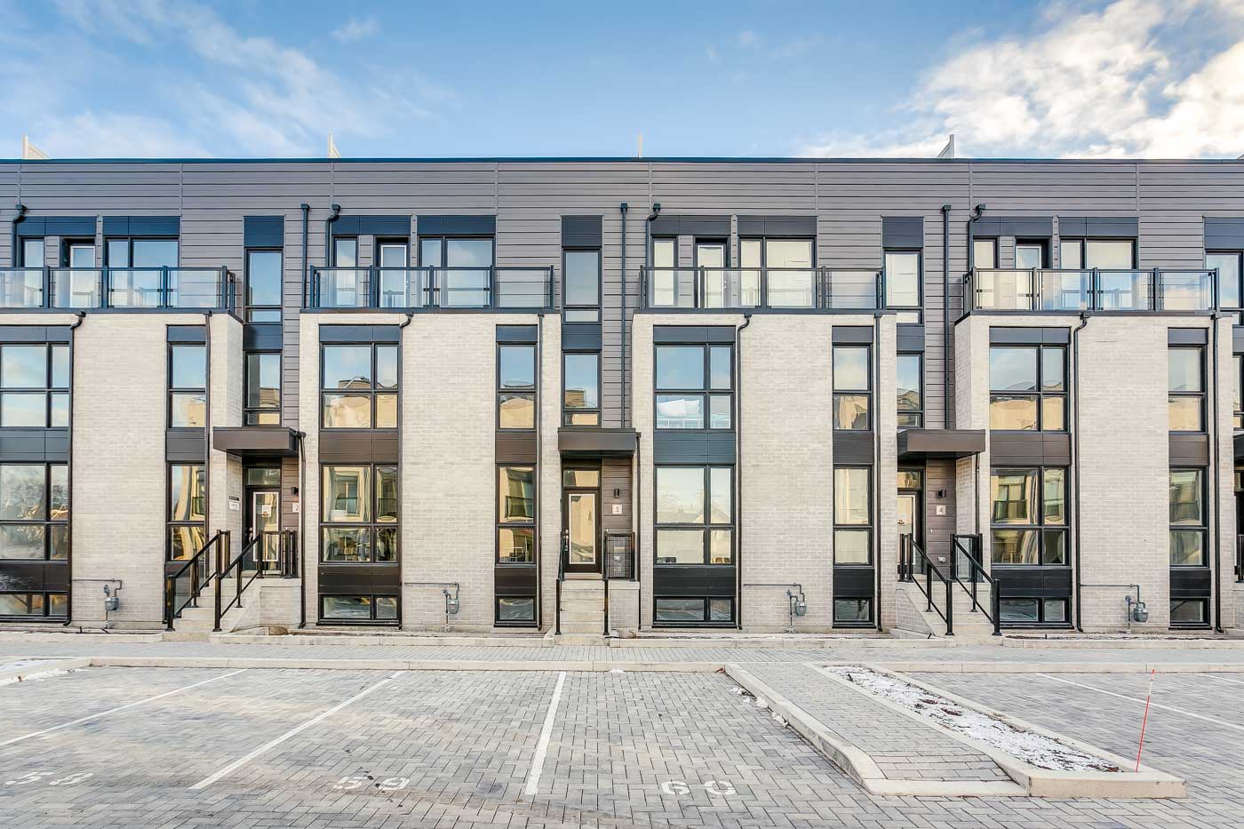 Brockton Commons Townhouses condo