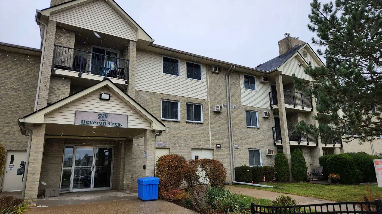 MIDDLESEX CONDOMINIUM CORPORATION NO. 162 exterior