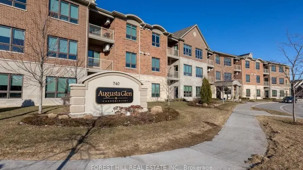 Augusta Glen Condominiums exterior