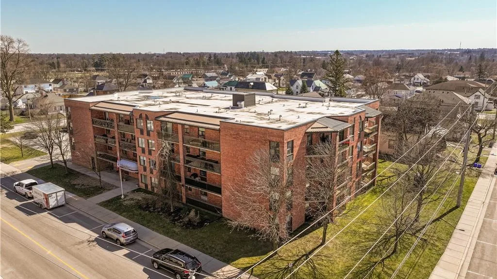 Queens Court condo building exterior