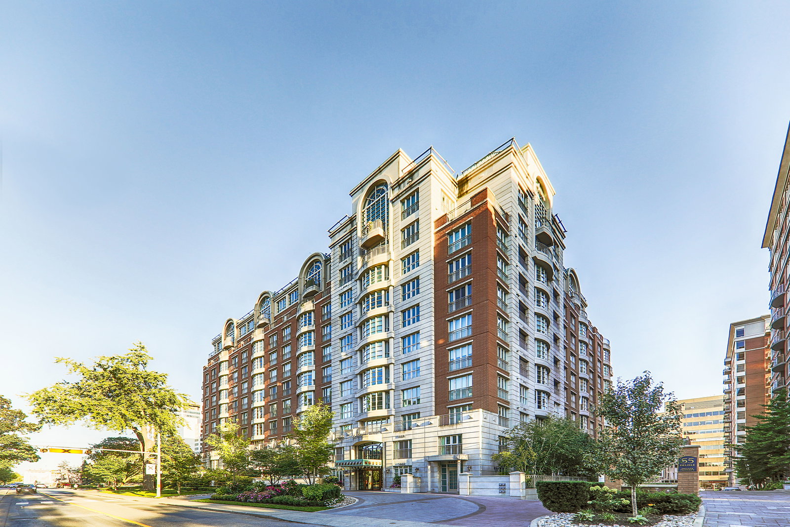 33 Delisle Avenue Condos condo