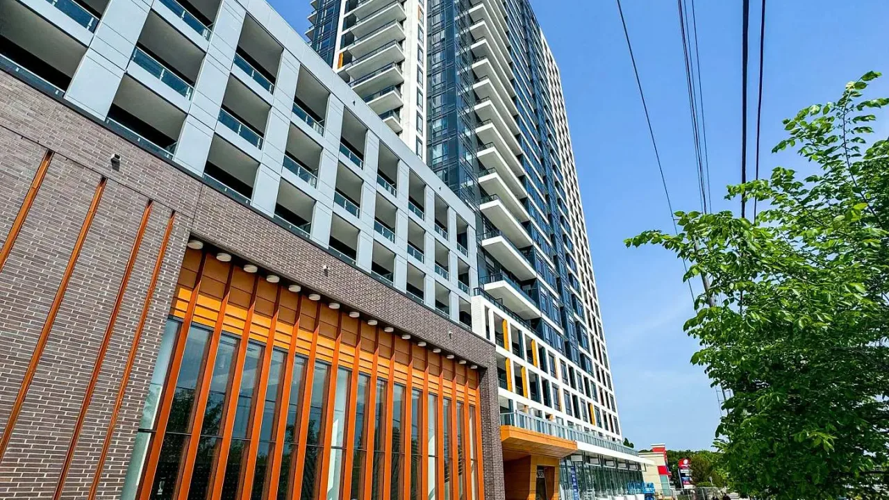 The Thornhill exterior