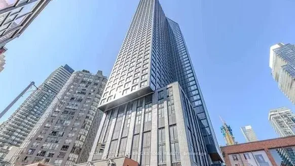 8 WELLESLEY exterior
