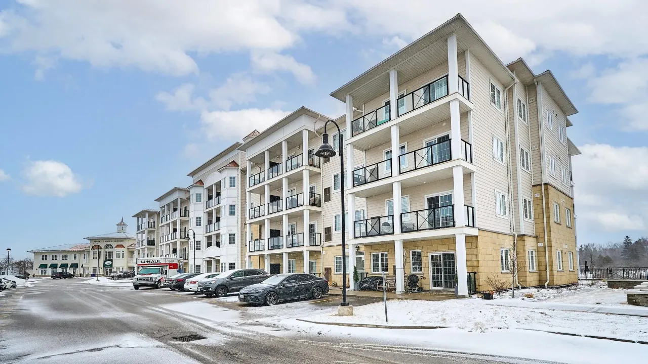 Harbourview Condominiums exterior