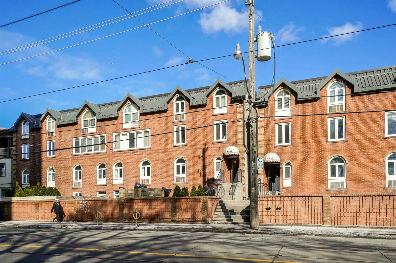 1250-1252 King Street West Townhomes condo