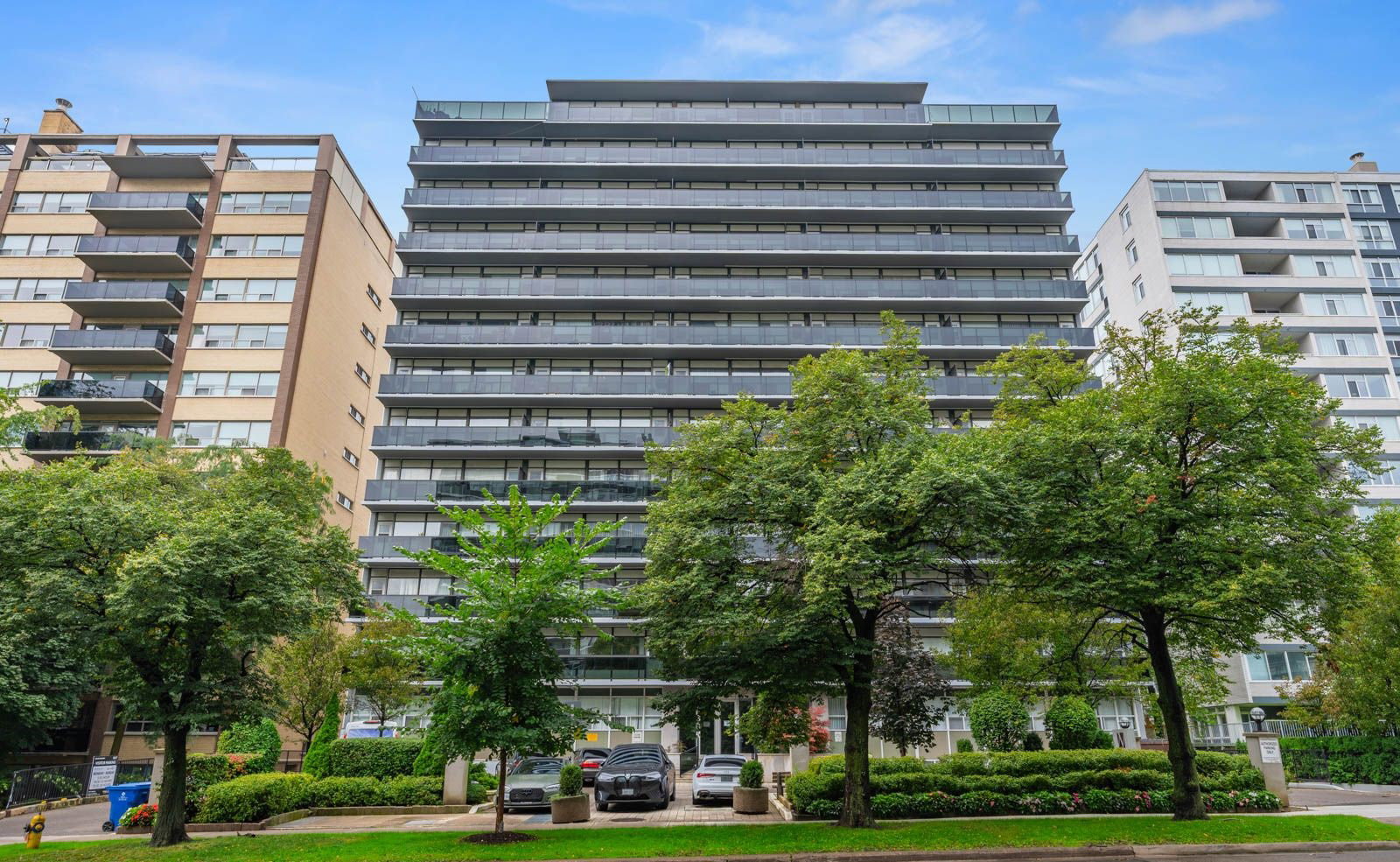 494 Avenue Road exterior