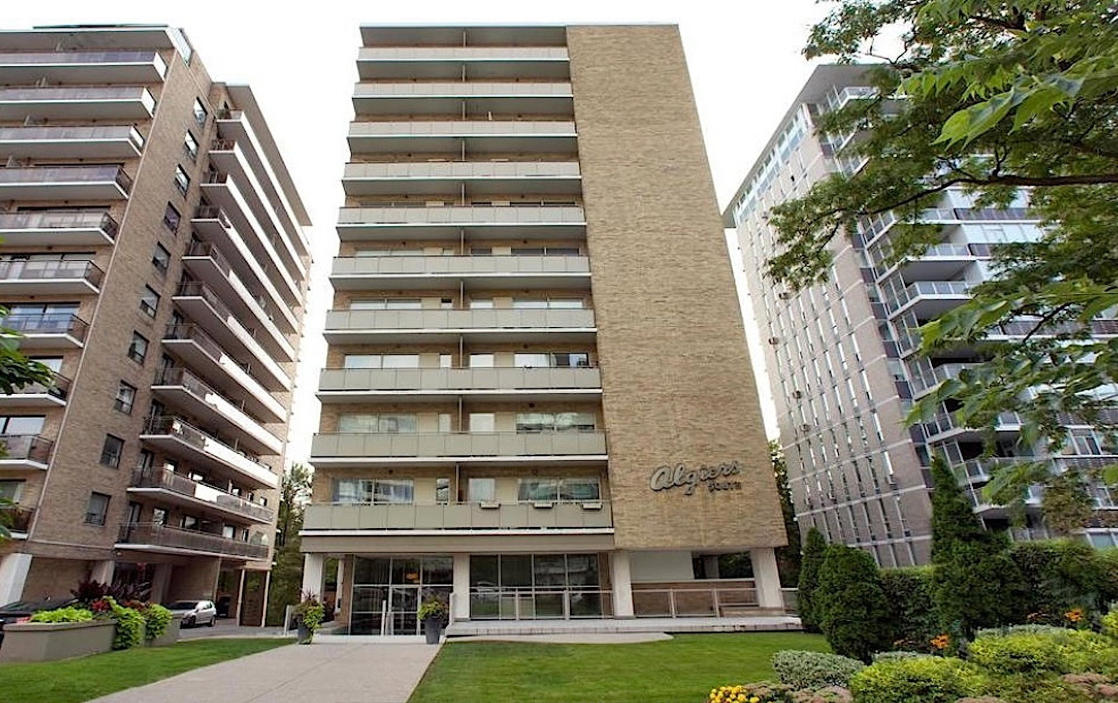 South Algiers exterior