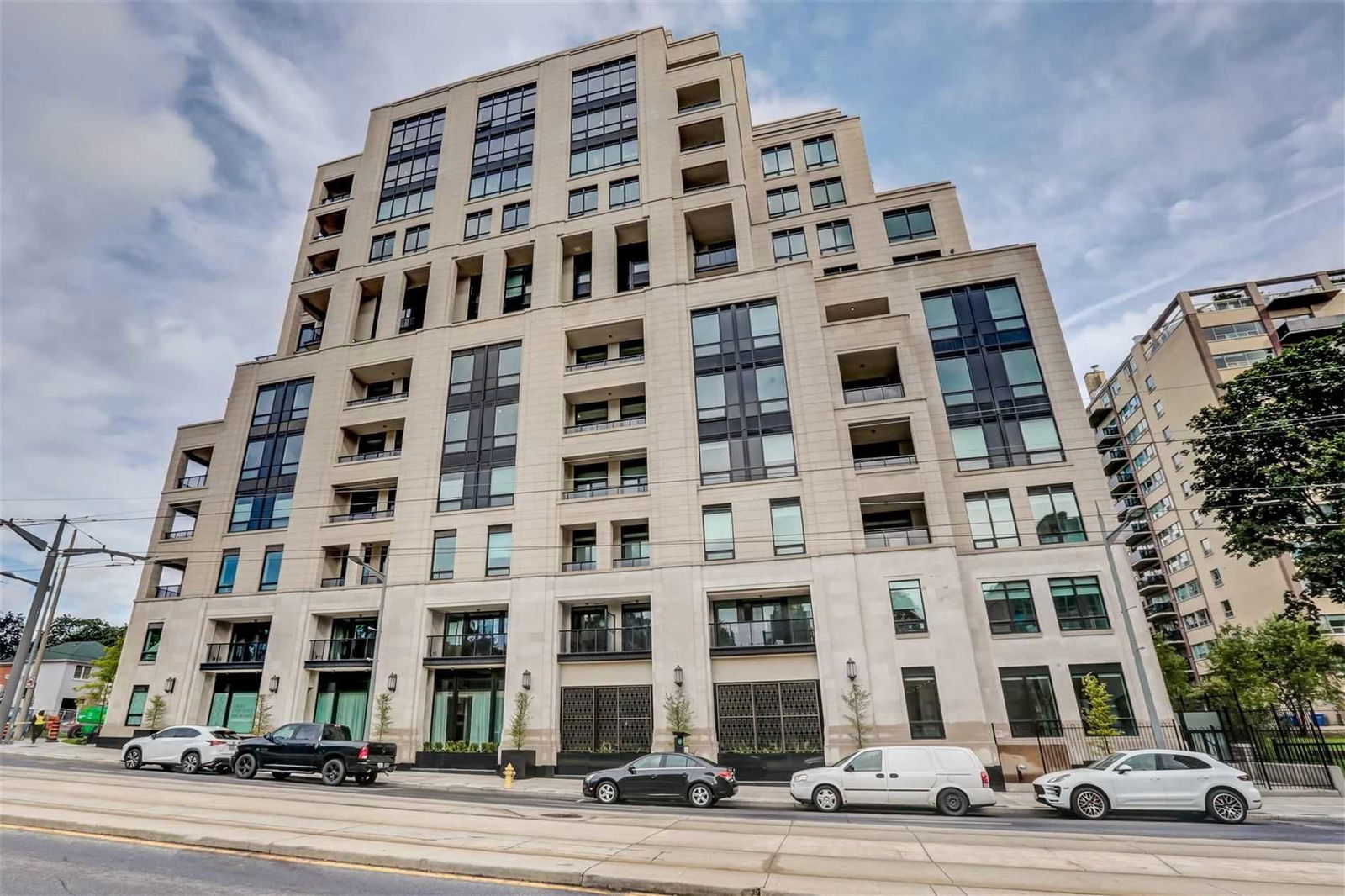 One Forest Hill exterior