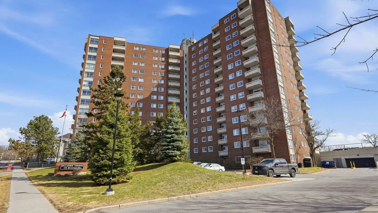 Hillsview Towers exterior