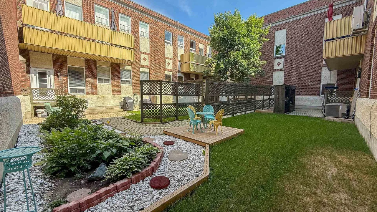 Lissa Place Condominiums condo building exterior