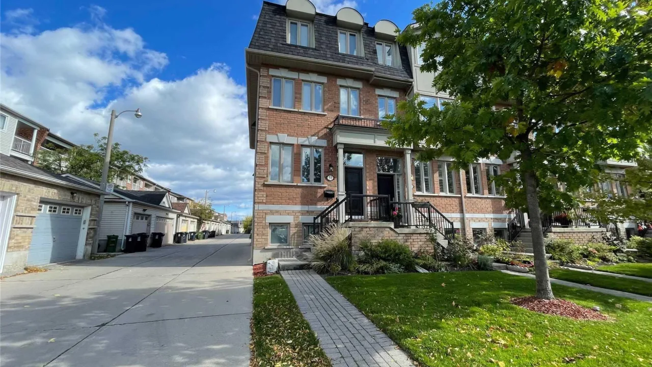 Upper Beach Manors exterior