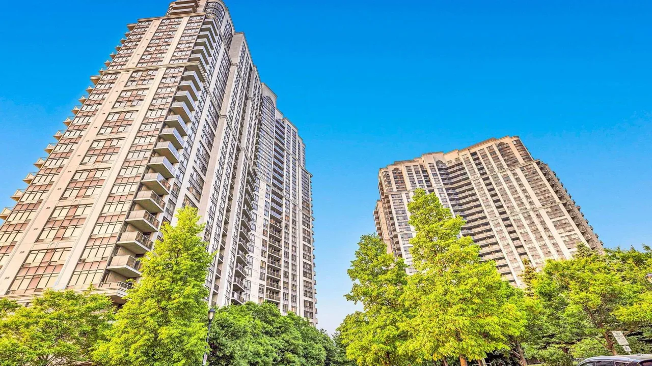 Tridel Mansions of Humberwood exterior