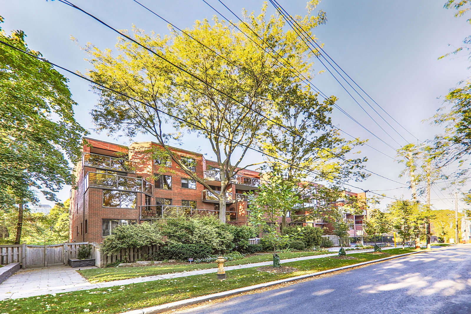 Glen Elm condo