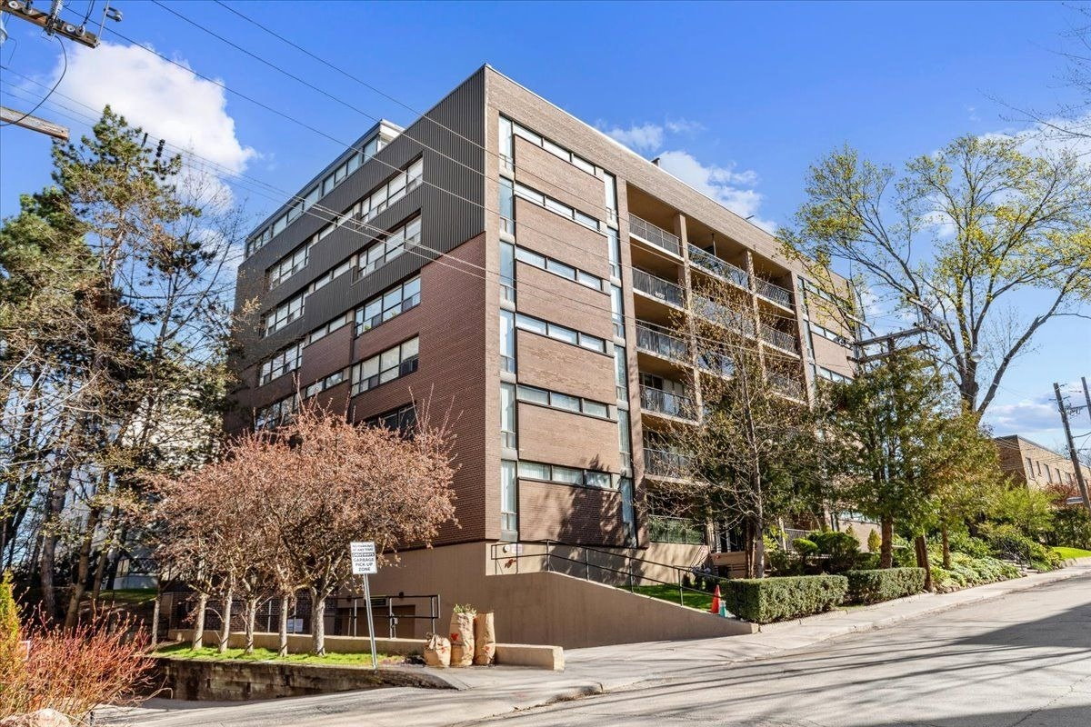 Boutique 60 Montclair exterior