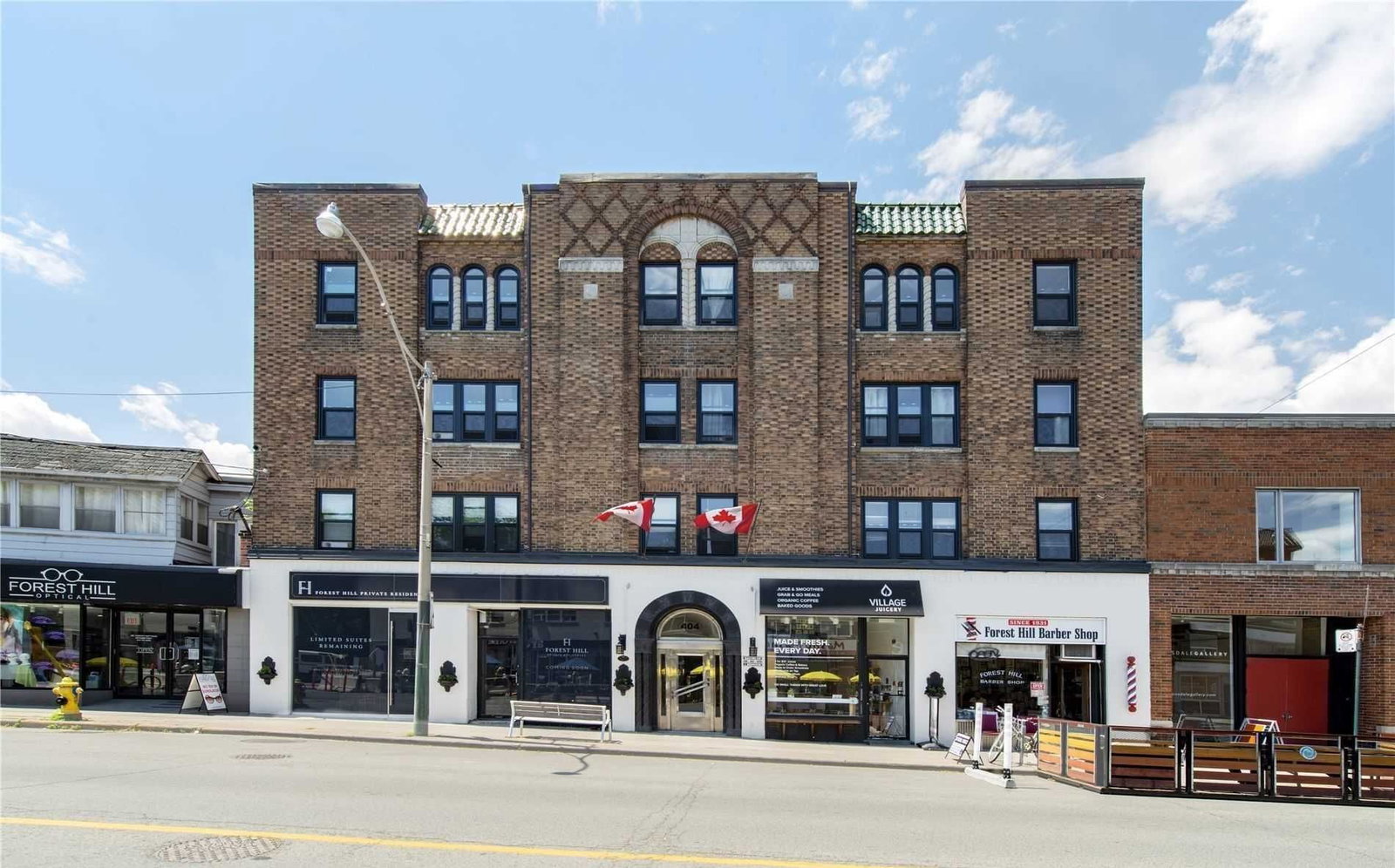 404 Spadina Road condo building exterior
