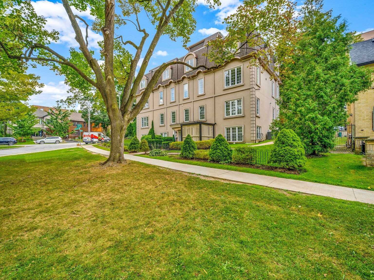 16 Relmar Road Townhouses exterior
