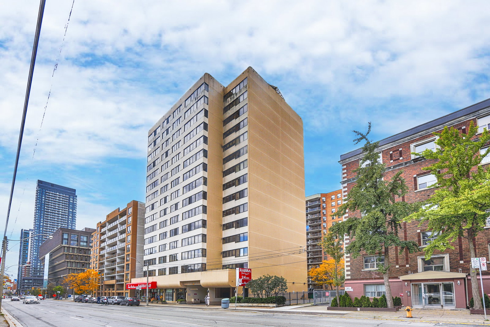 256 Jarvis St condo