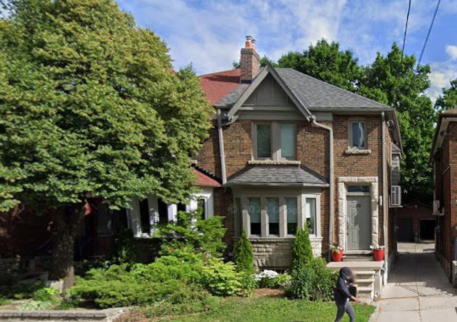 172 Davisville Avenue exterior